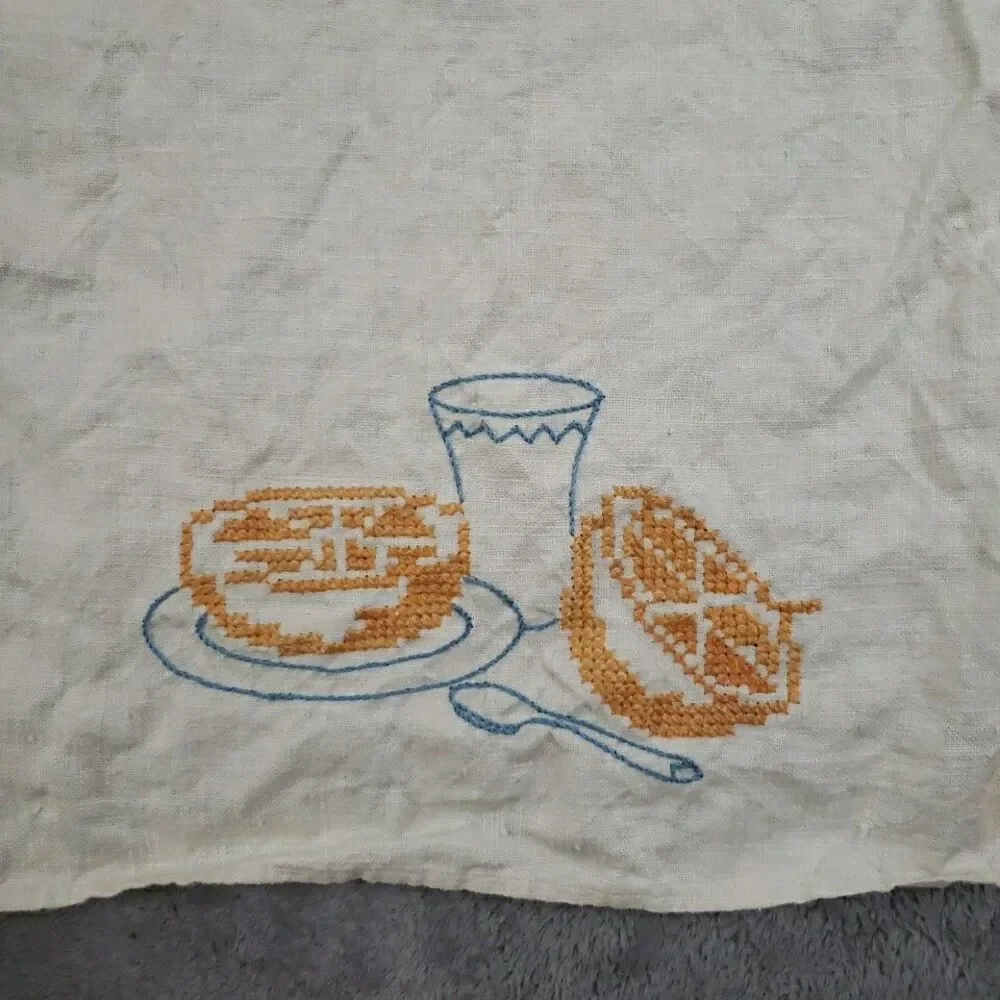 Vintage 6 Bread Tea Towels Embroidered 37